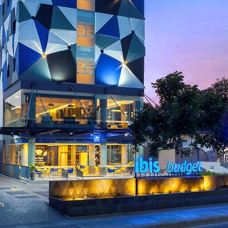 Ibis Budget Cirebon Esterno foto