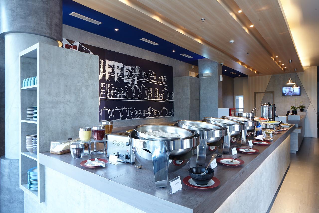 Ibis Budget Cirebon Esterno foto
