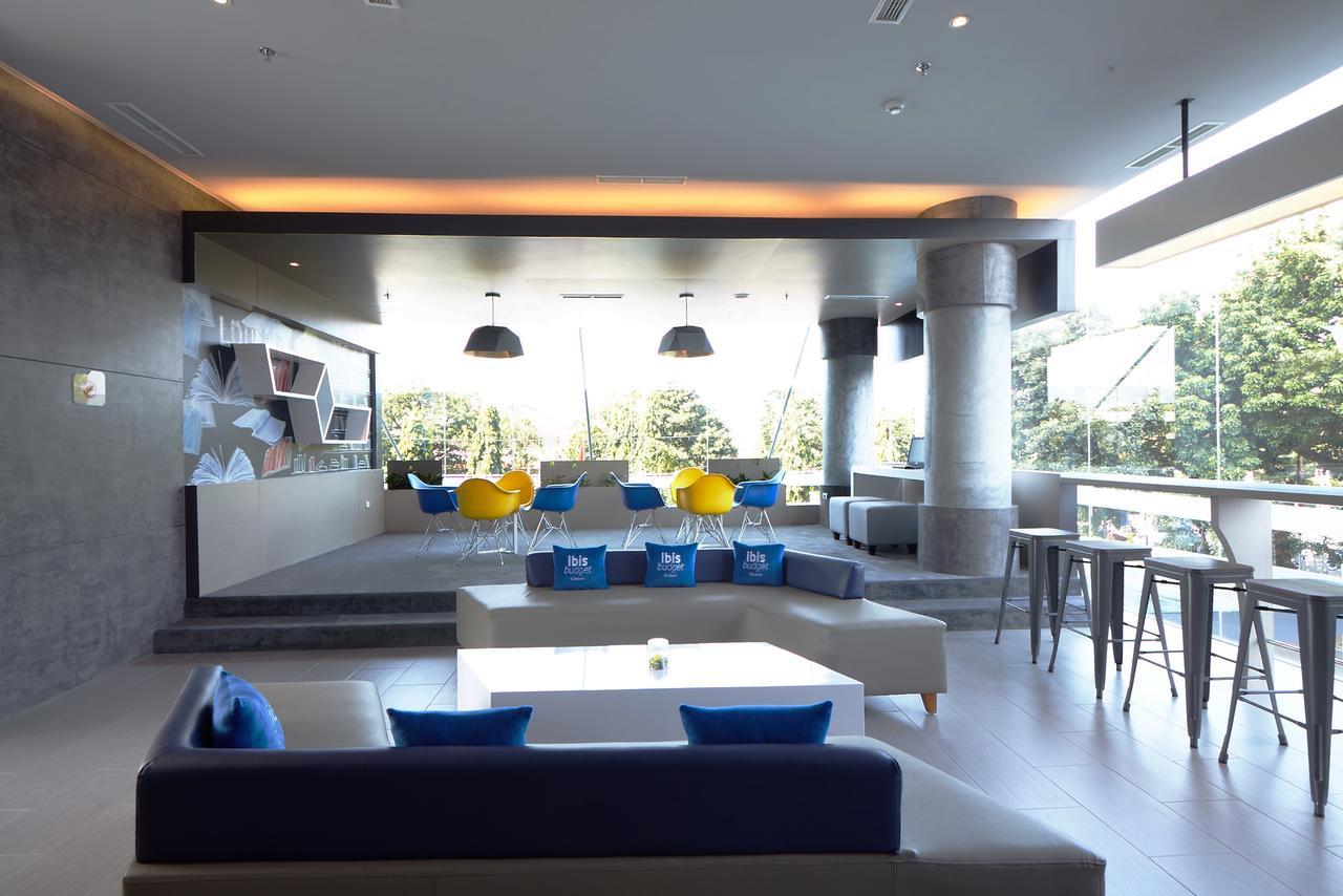 Ibis Budget Cirebon Esterno foto