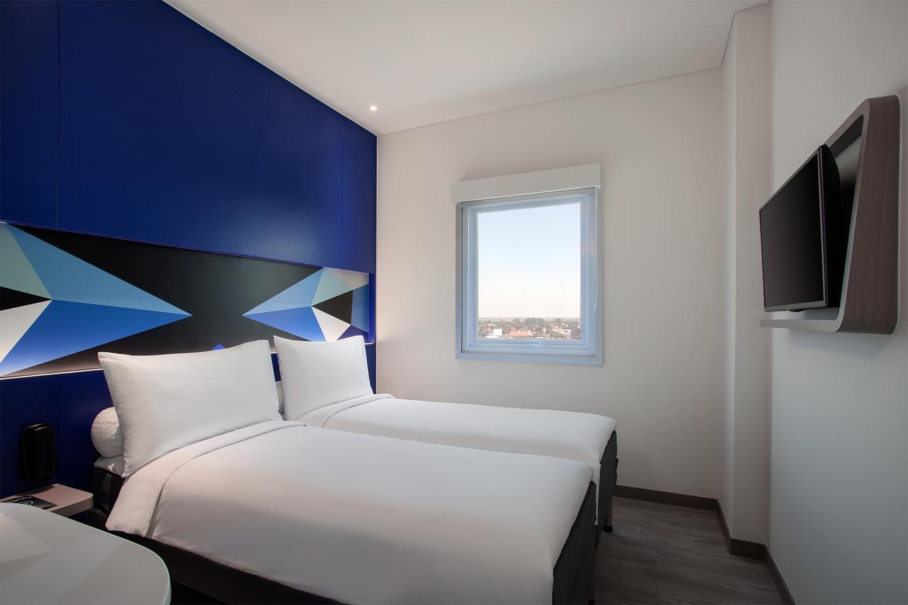 Ibis Budget Cirebon Esterno foto