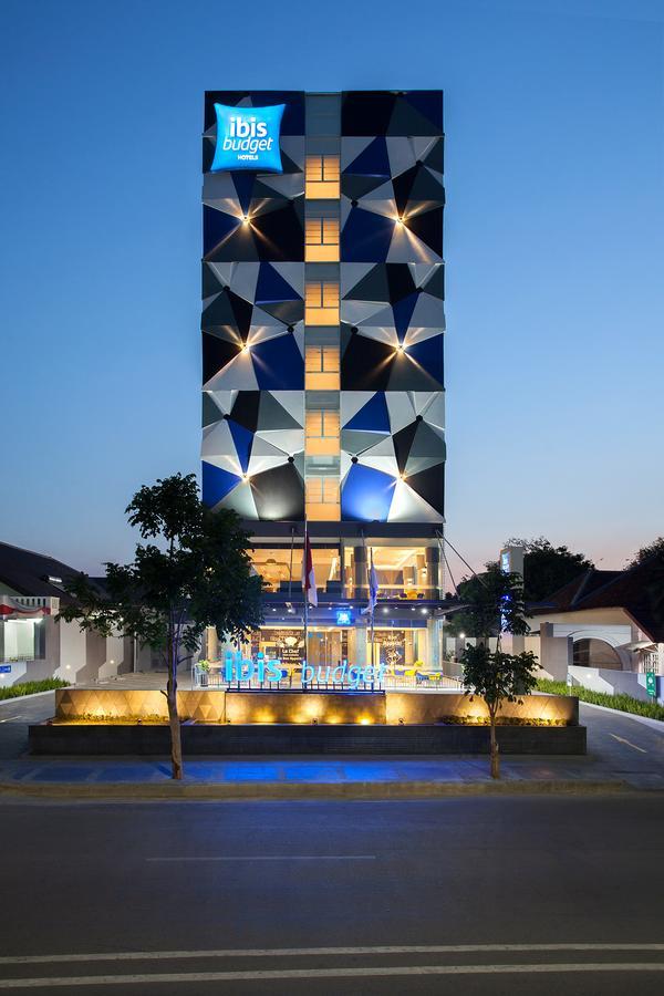 Ibis Budget Cirebon Esterno foto