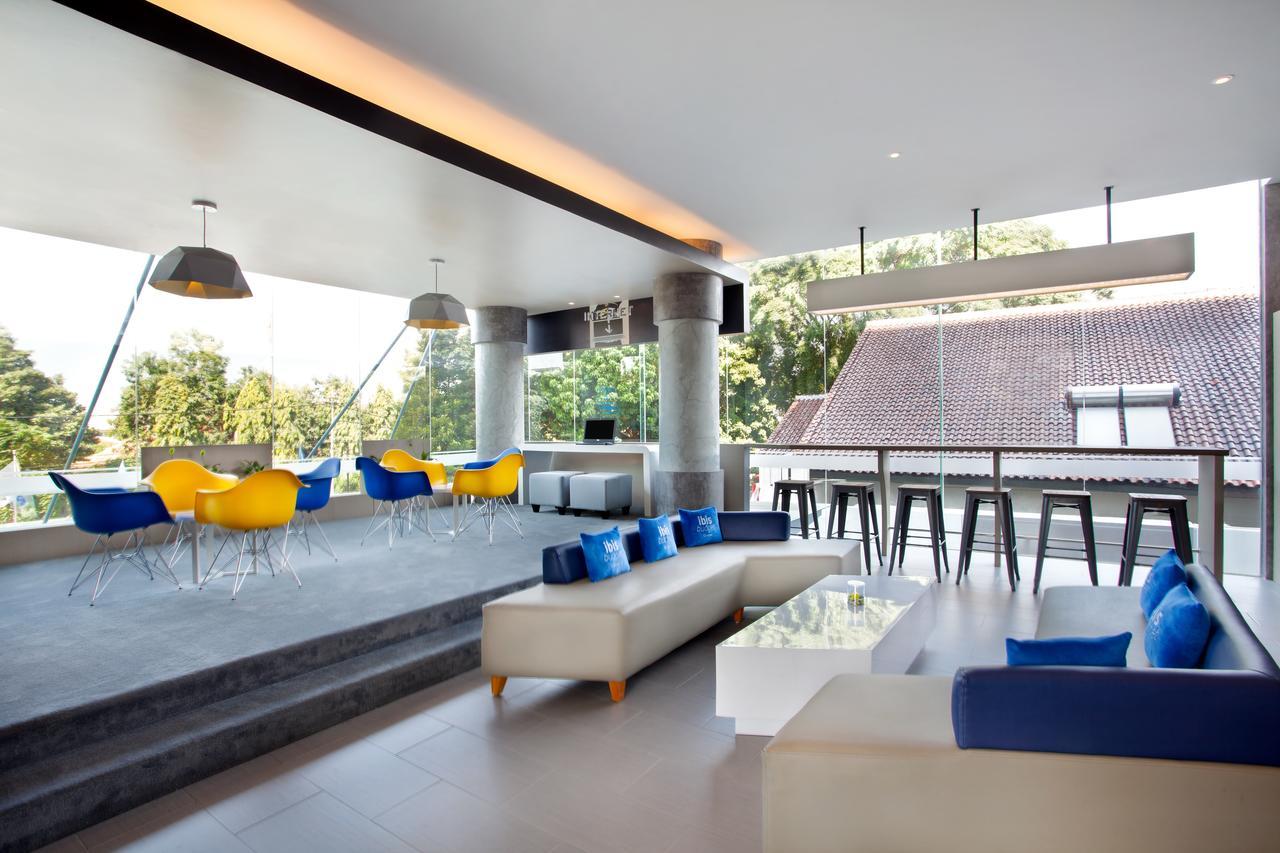Ibis Budget Cirebon Esterno foto