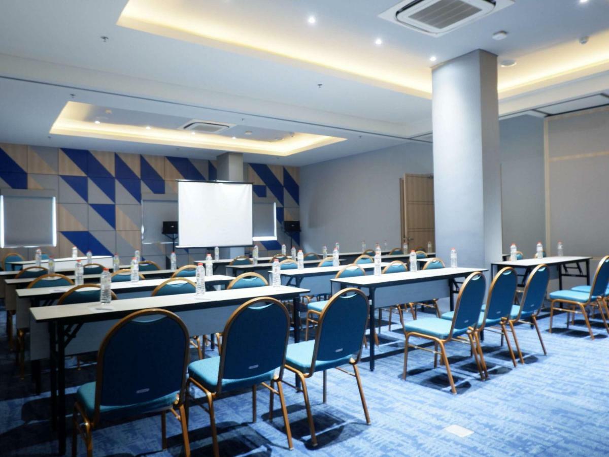 Ibis Budget Cirebon Esterno foto